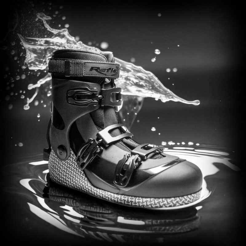 Reflex World Water Skis & Bindings